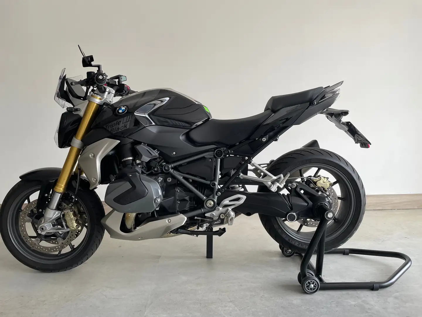 BMW R 1250 R Siyah - 1