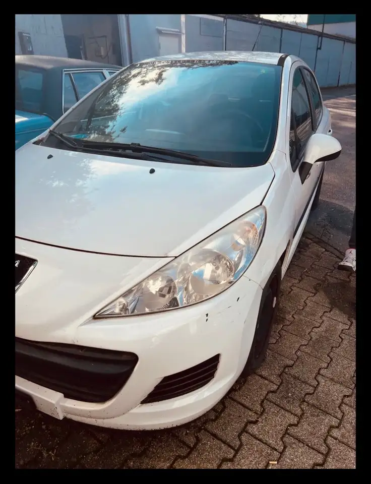 Peugeot 207 1.4e 75ch ExÃ©cutive