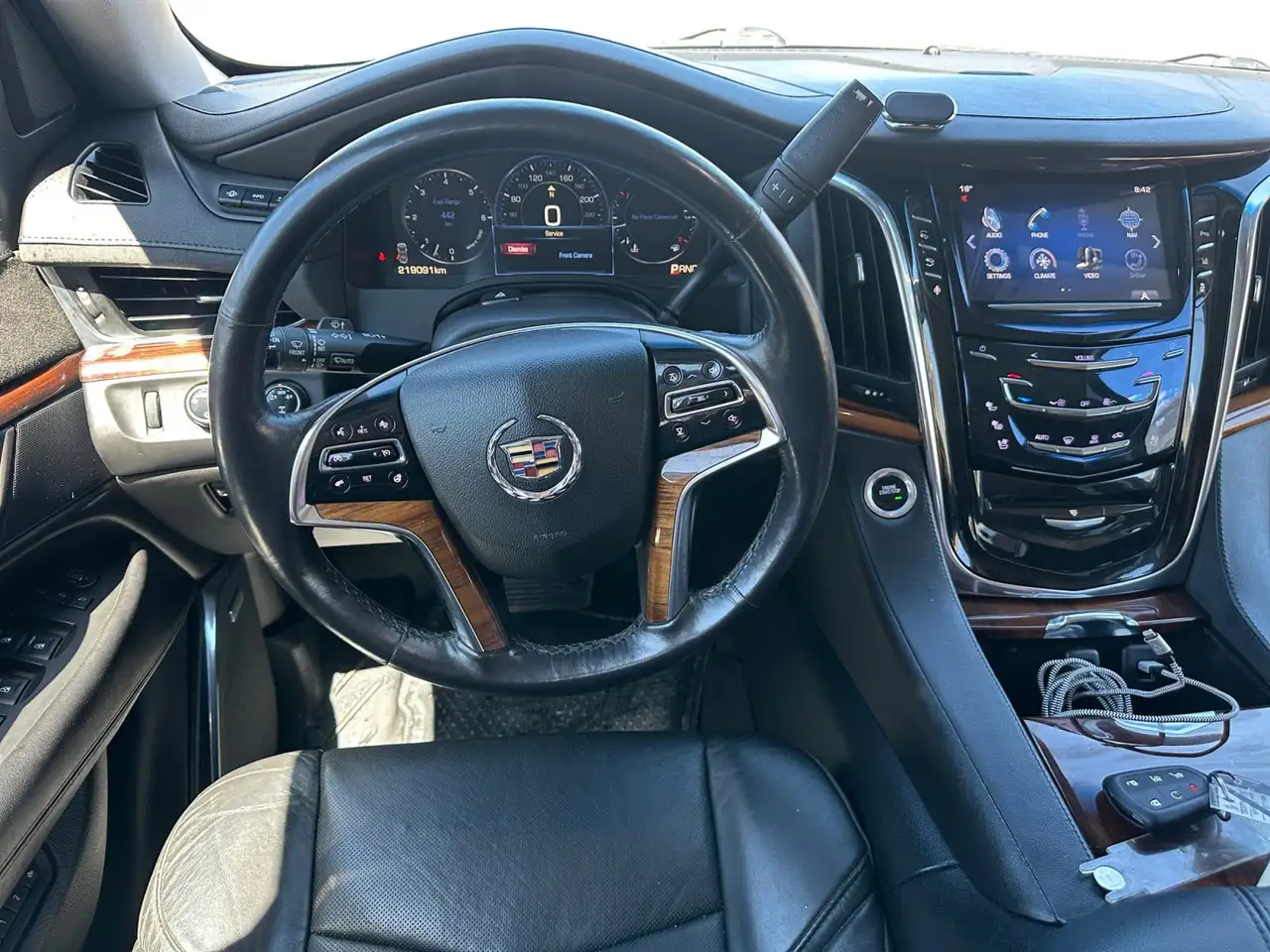 Cadillac Escalade снимка Cadillac Escalade
