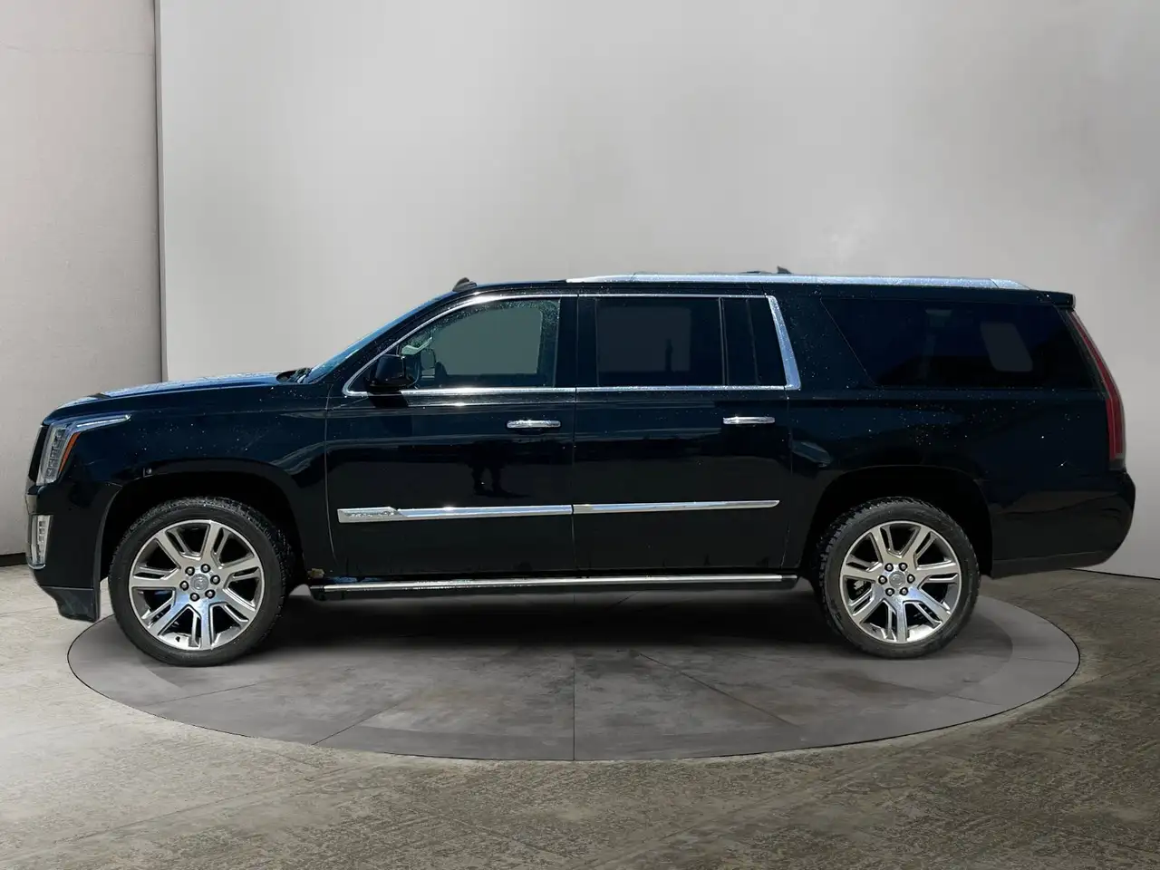 Cadillac Escalade снимка Cadillac Escalade