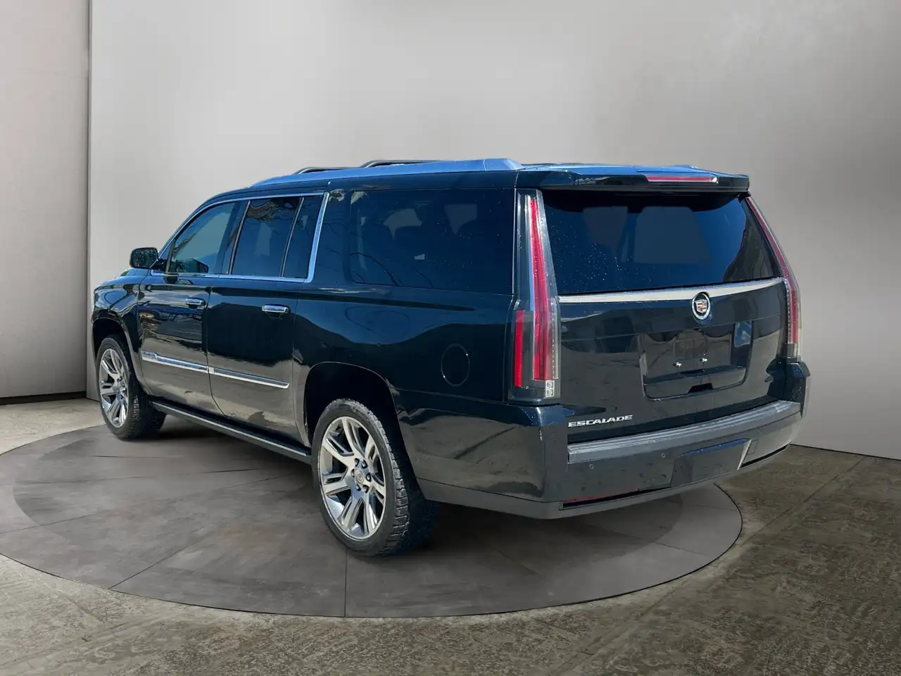 Cadillac Escalade снимка Cadillac Escalade