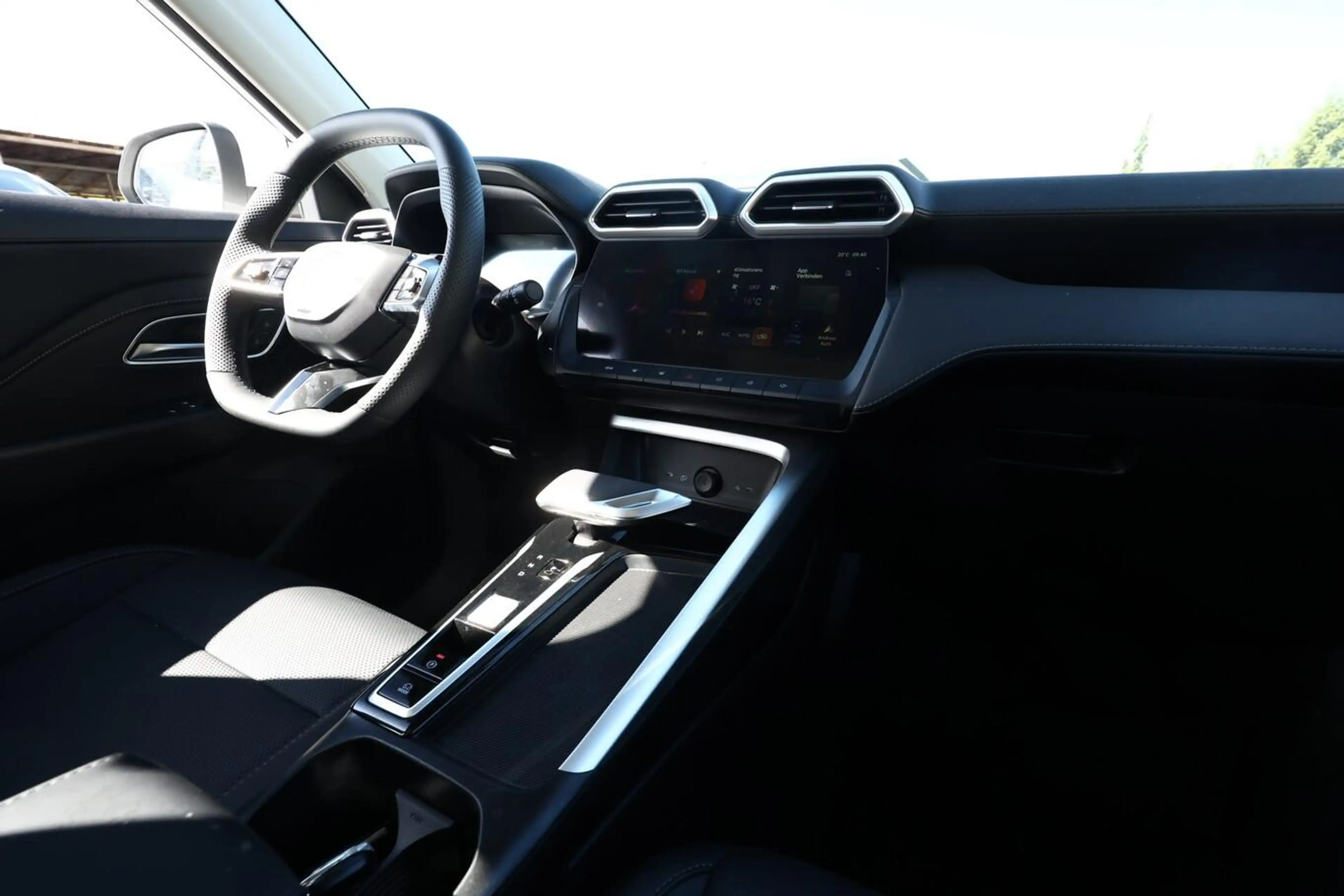 MG ZS Luxury Hybrid+ Pano ACC 360Kam Nav LED SHZ 75 k... — photo 9