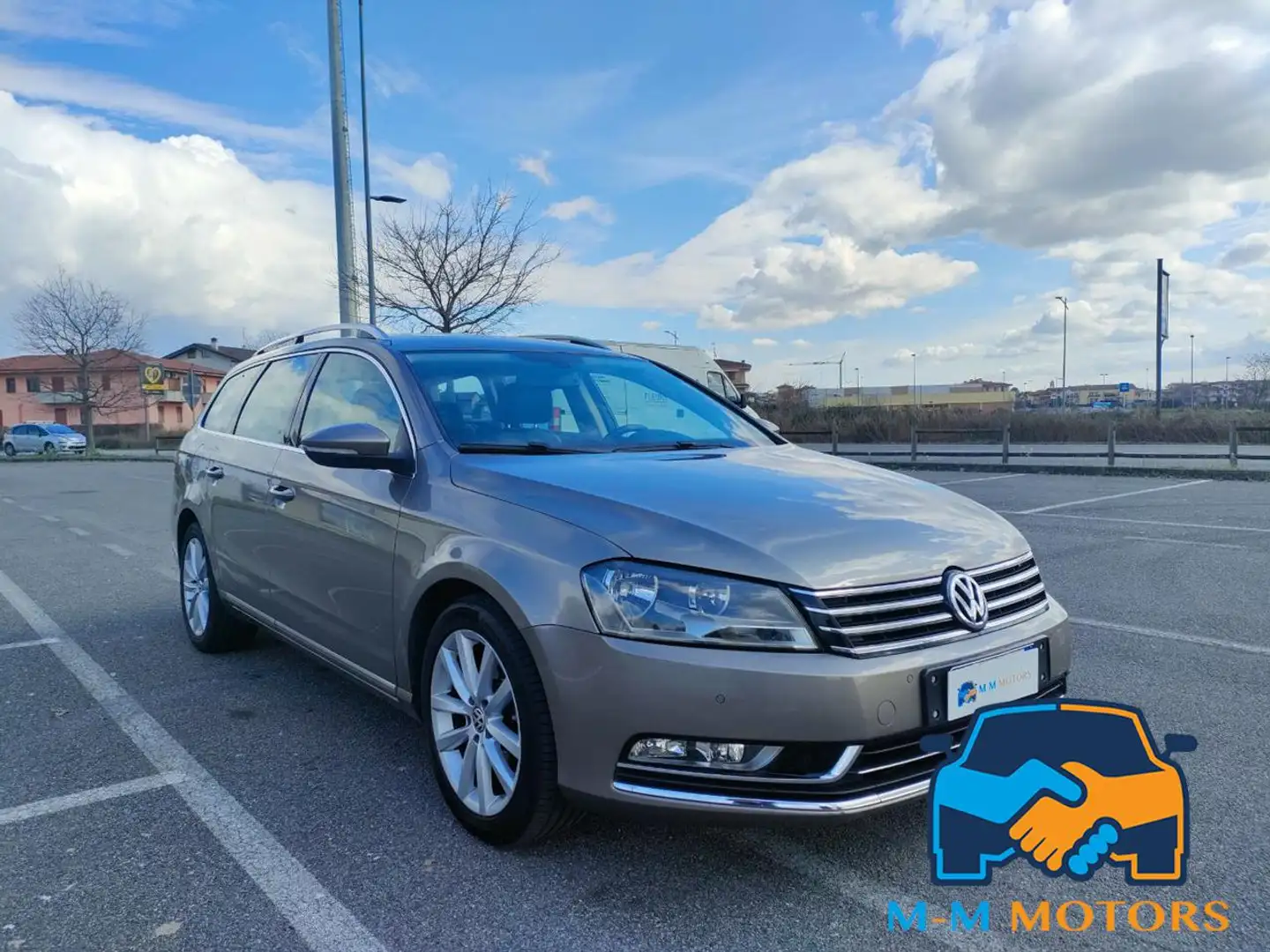 Volkswagen Passat Var. 2.0 TDI DSG Highline NEOPATENTATI Grigio - 1
