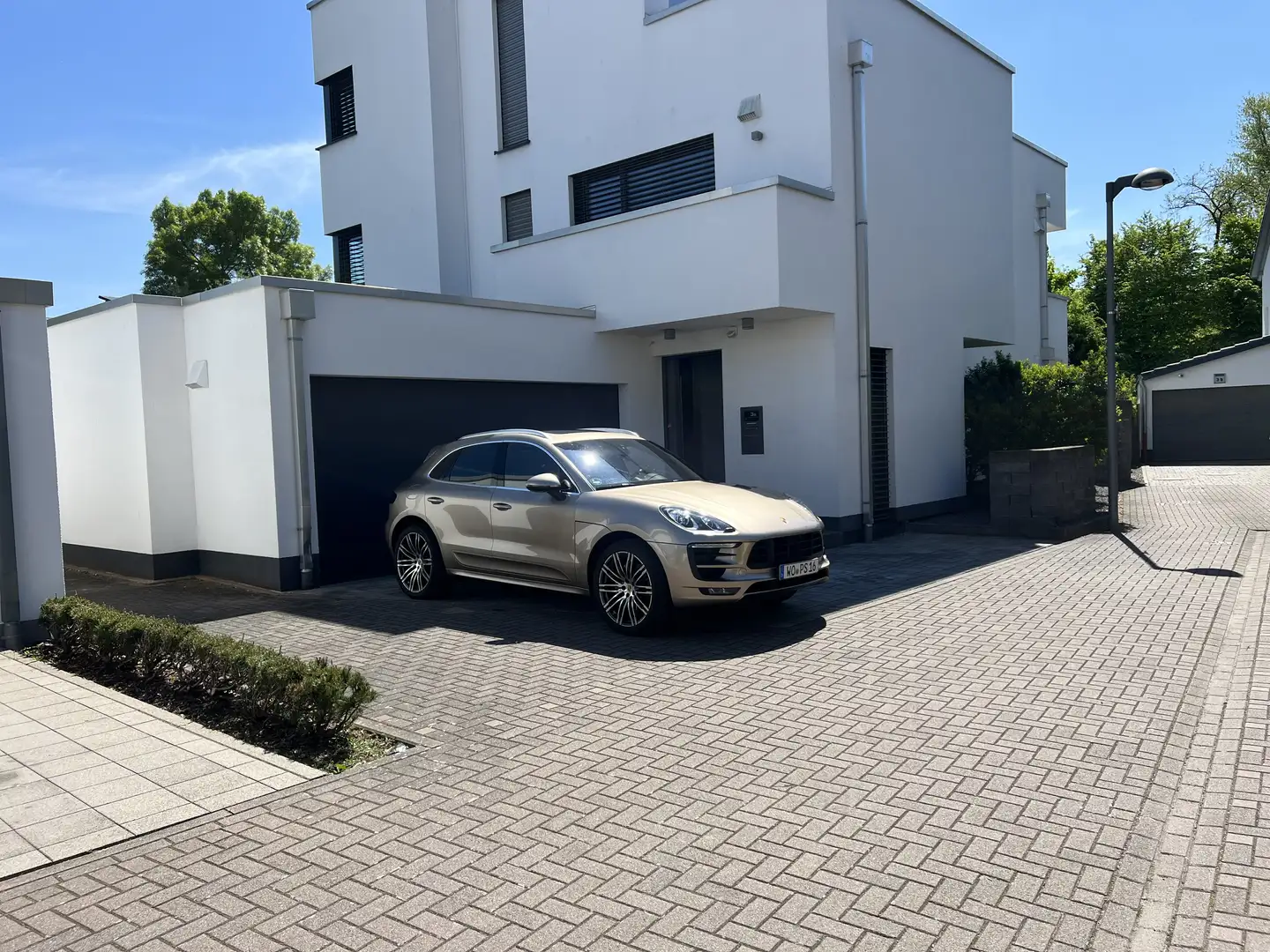 Porsche Macan S Diesel, SportDesign, Luft 21“ Pano Vollleder A Grau - 2