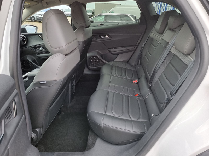 Citroen C5 X Plus PureTech130 EAT8 -- SHZ-LHZ-CAM-HEADUP — photo 12