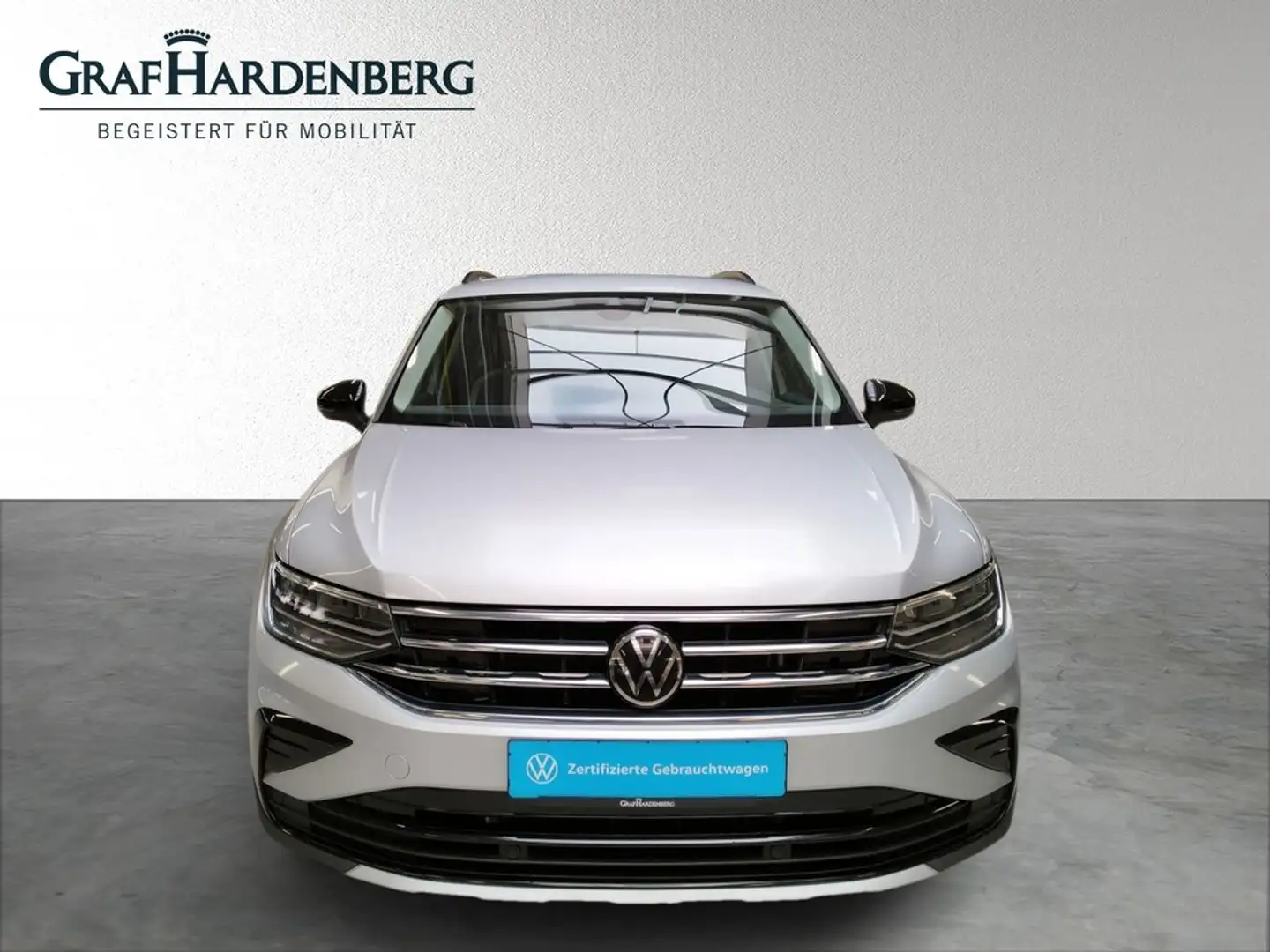 Volkswagen Tiguan 2.0 TDI DSG Life AHK Navi Dynamiklenkung Silber - 2