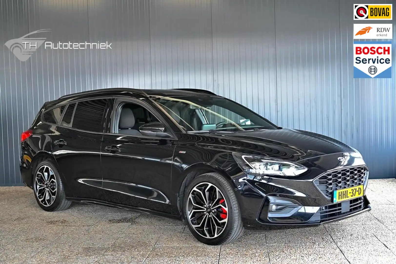 Ford Focus Wagon 1.0 EcoBoost Business X ST-Line Schwarz - 1