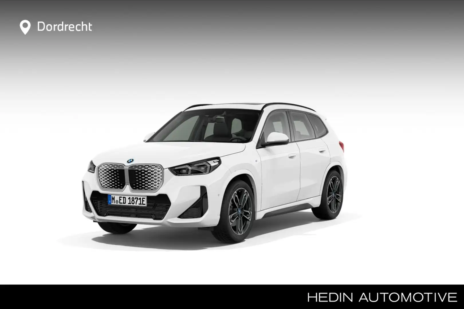 BMW iX1 eDrive20 67 kWh | 19 Inch | M-Sportpakket | Premiu Wit - 1