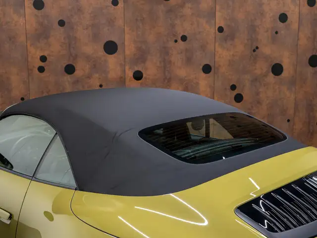 Porsche 992 view 10