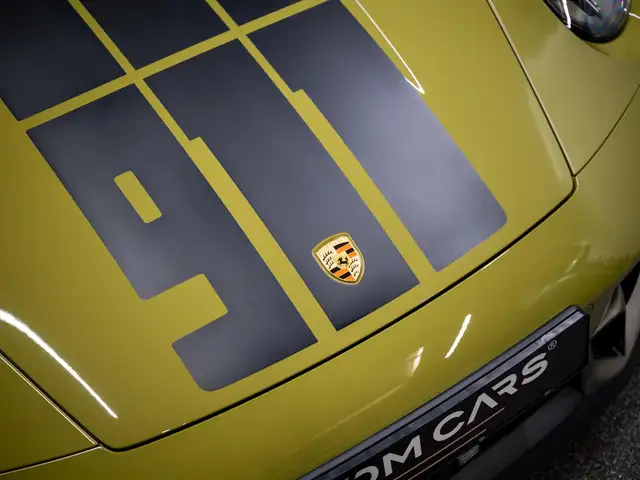 Porsche 992 view 12