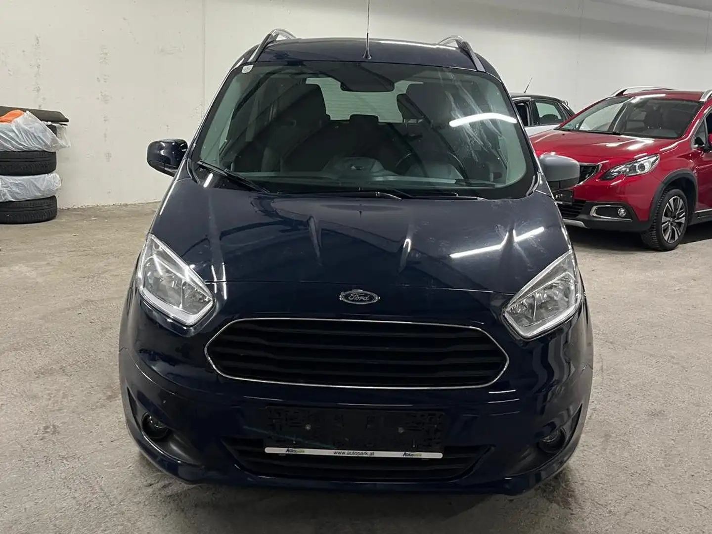 Ford Tourneo Courier 1,5 TDCi Titanium Blau - 2