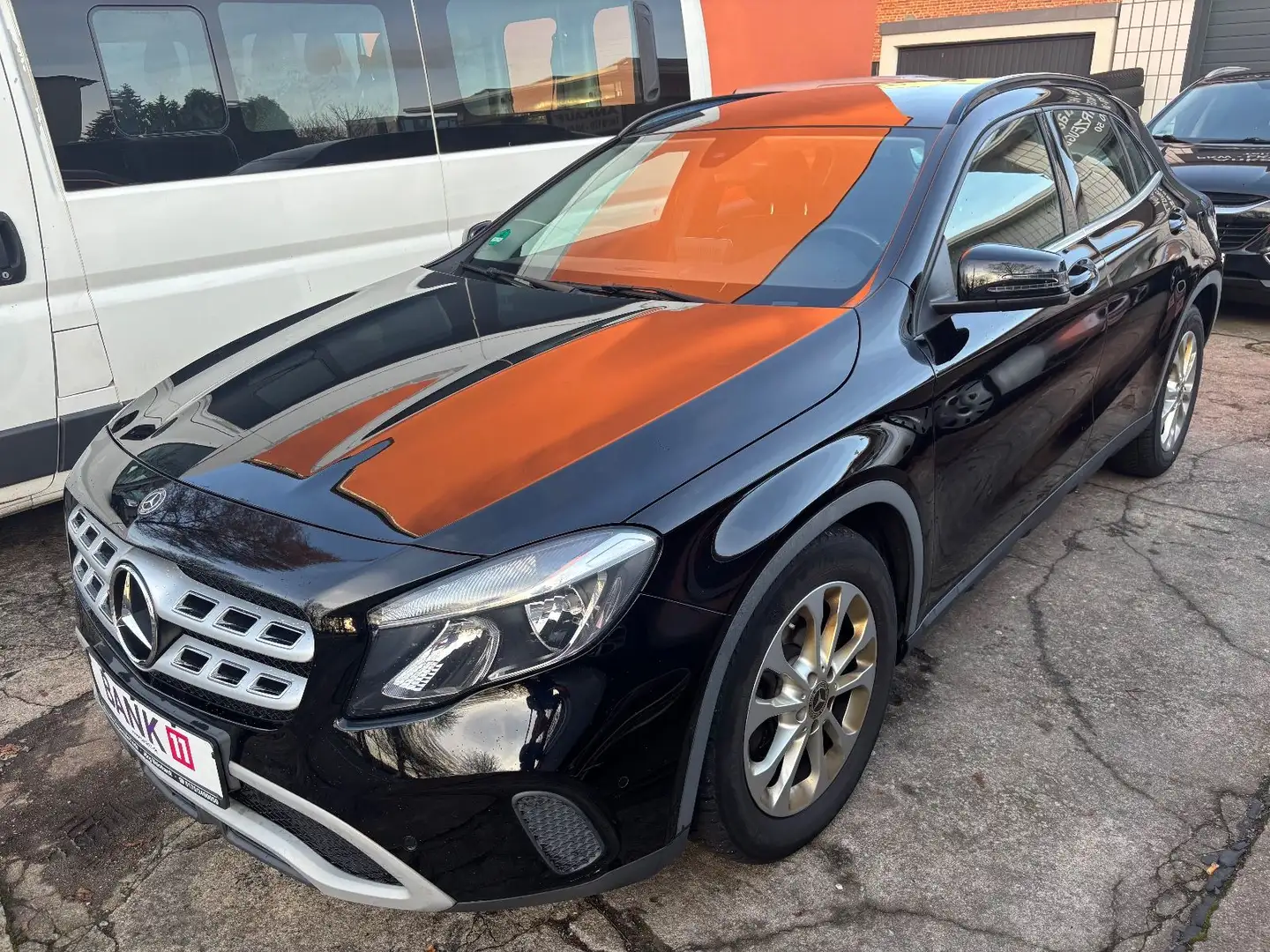 Mercedes-Benz GLA 220 Automat Navi !!! Schwarz - 2