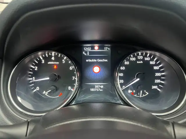 Nissan Qashqai view 19