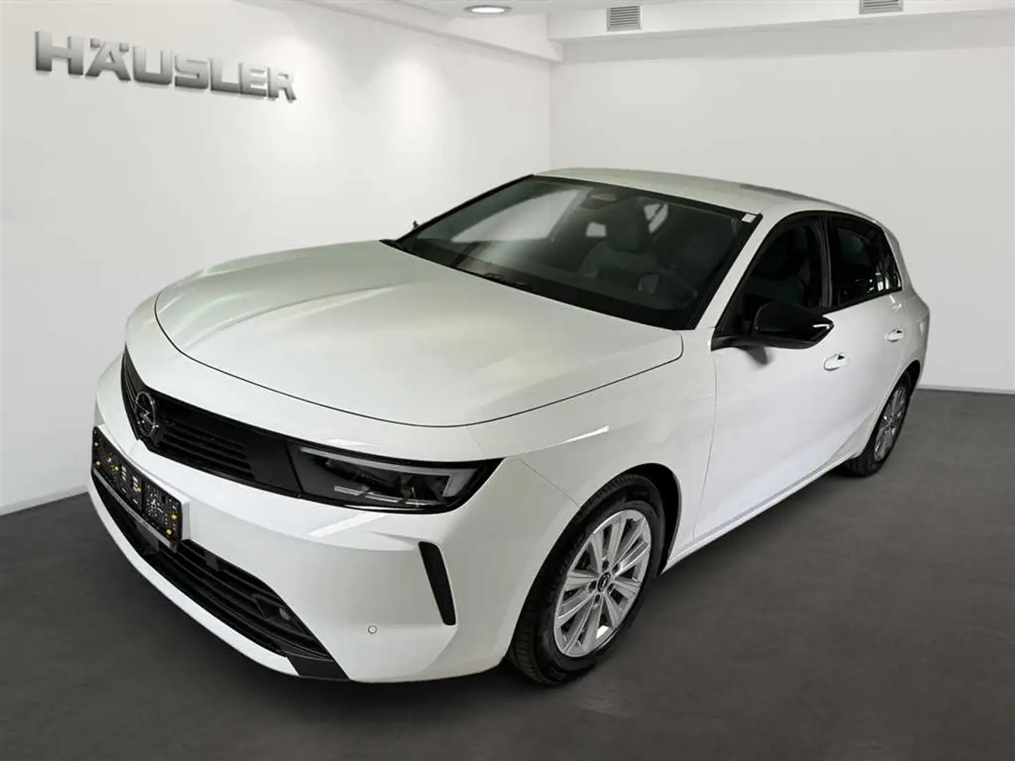 Opel Astra 5-Türer Enjoy 130 PS/PDC/KLA/KAMERA #33 Weiß - 1