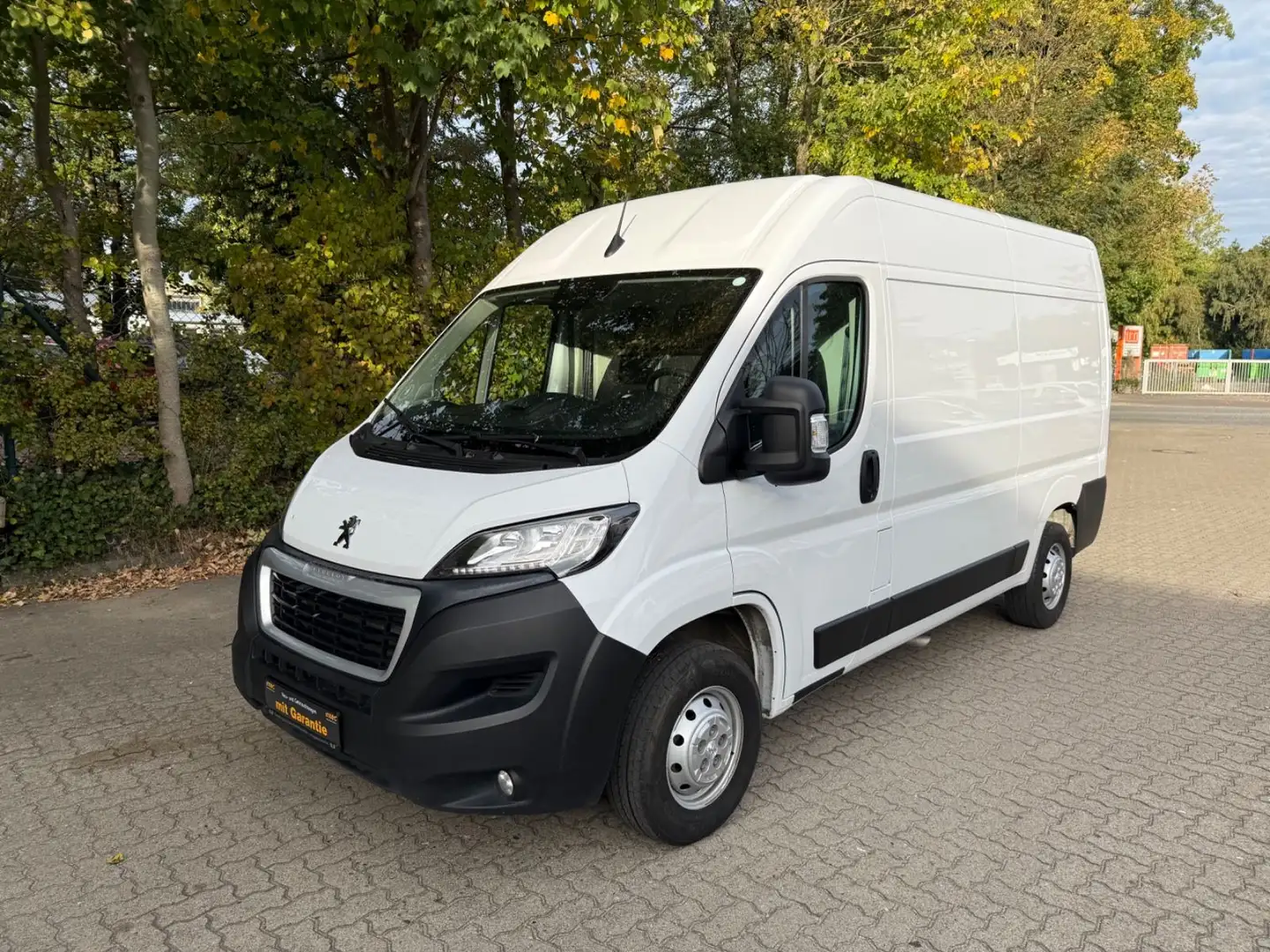Peugeot Boxer 2,2 BlueHDi Kasten Lang & Hoch Rückf.kamera Weiß - 1