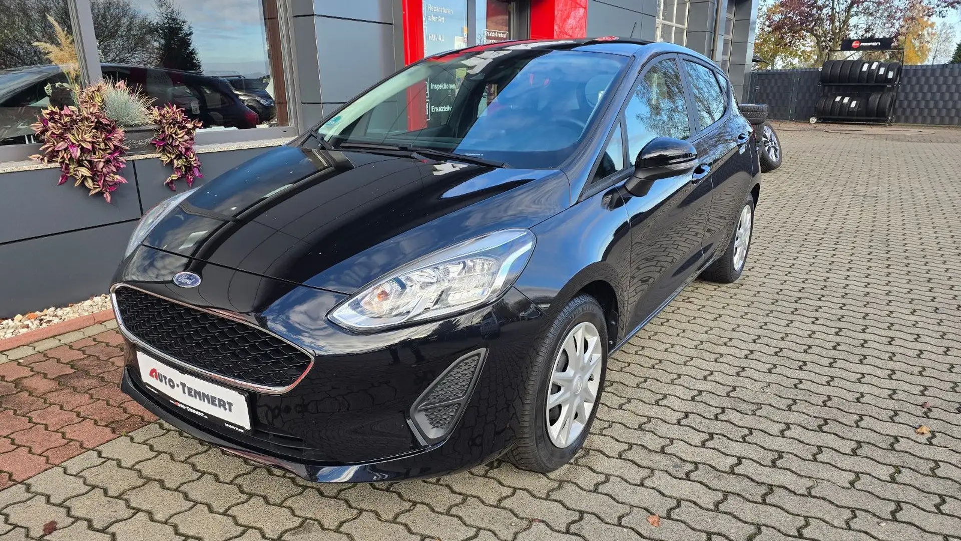 Ford Fiesta Cool & Connect*Sitzh*Lenkradh*Klima*PDC Schwarz - 1
