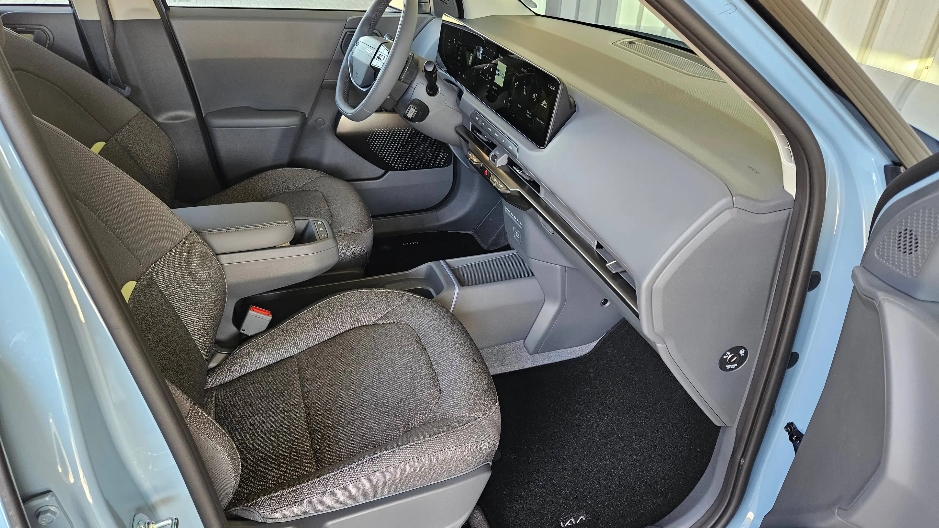 Kia EV2 61,0-kWh Air — photo 12
