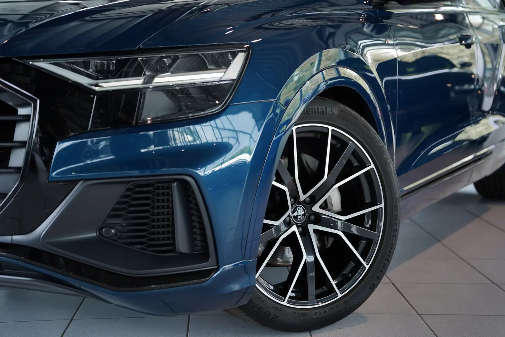 Audi Q8 55 TFSI q. 3 x S Line *S-Sitze *22*Pano*MwSt Blau - 2