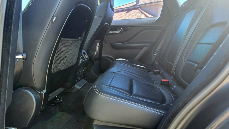 Jaguar F-Pace F-Pace 2.0 D R-Sport — photo 10