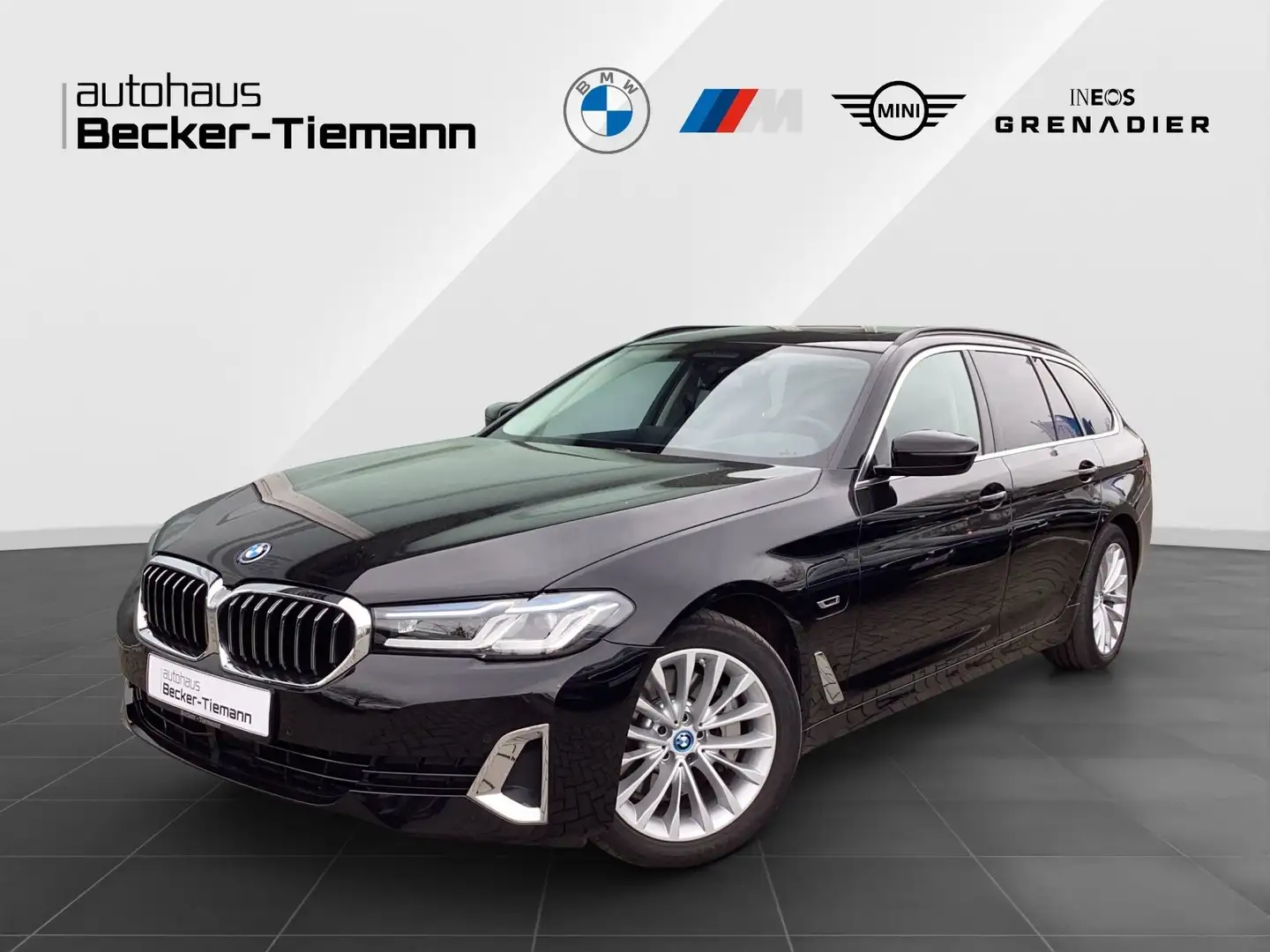 BMW 530 e xDrive Touring / Laser / Pano / HeadUp / DrivAss Zwart - 1
