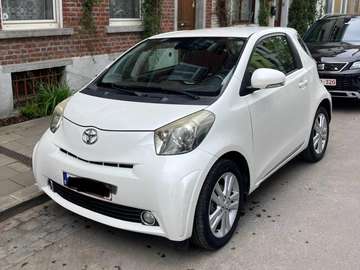 iQ 1.33i VVT-i Premium Multidrive