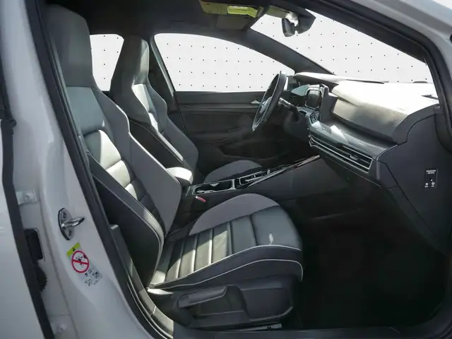 Volkswagen Golf view 4