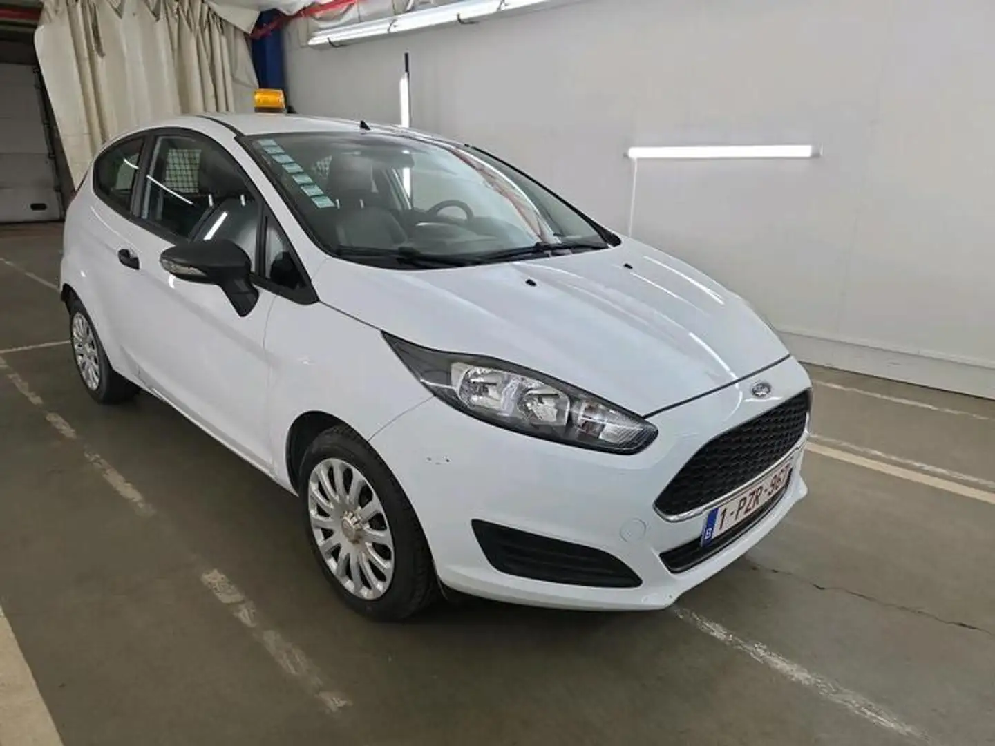 Ford Fiesta 1.Hand/1 Jahr Garantie/TÜV NEU 55 kW (75 PS), S... Weiß - 2