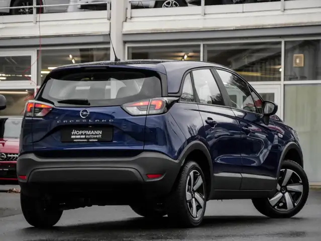 Opel Crossland view 3
