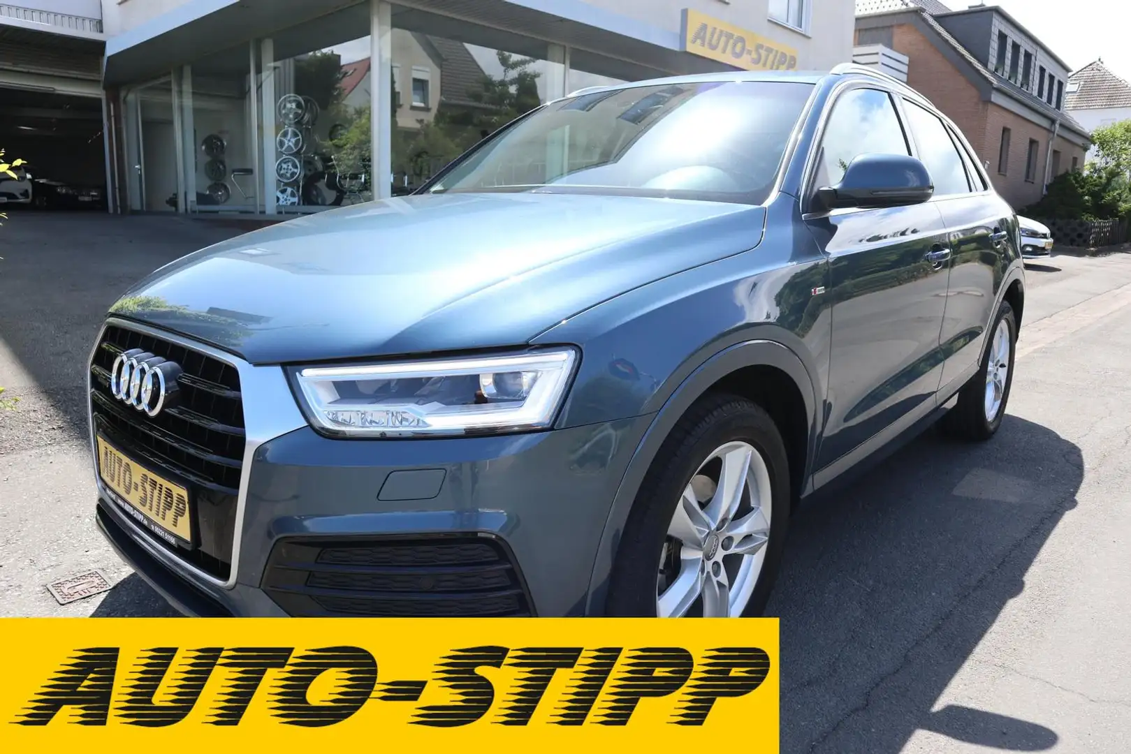Audi Q3 2.0TFSI sport quattro NAV KEYLESS XENON SITZH Blau - 1
