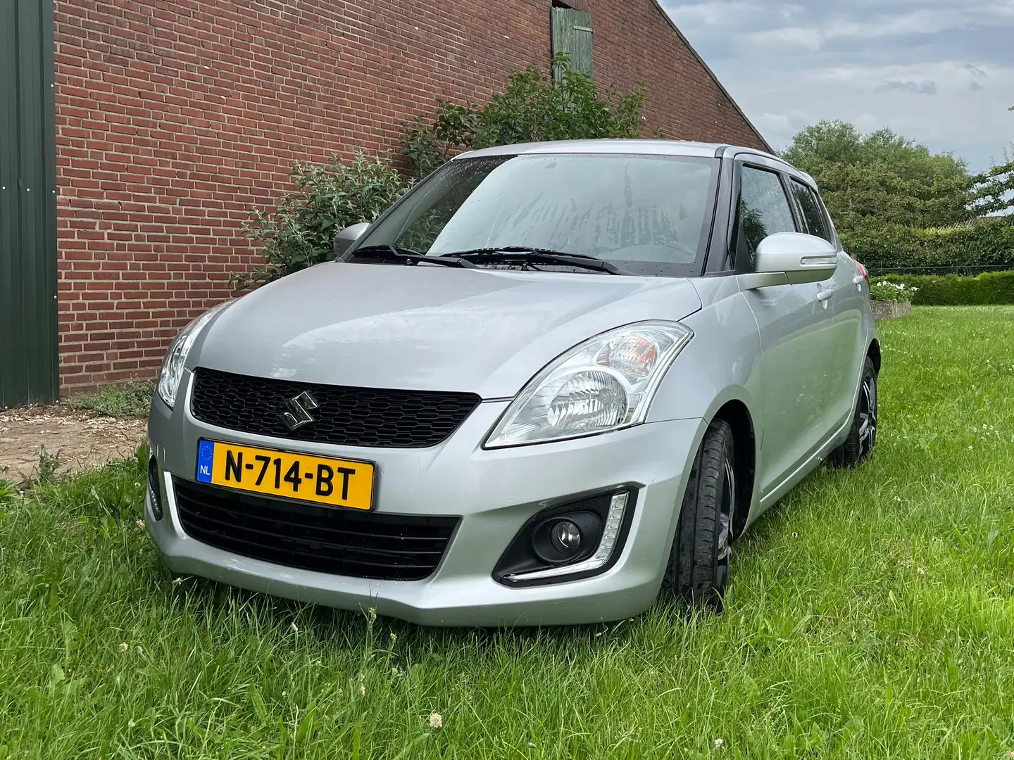 Suzuki Swift Swift 1.2 Exclusive automaat Grijs - 1