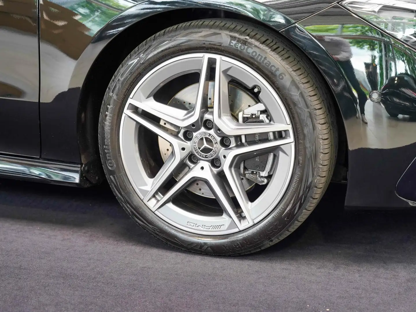 Mercedes-Benz CLA 200 CLA 200 d SB AMG Line Pano DISTRONIC AHK KEYLESS Schwarz - 2