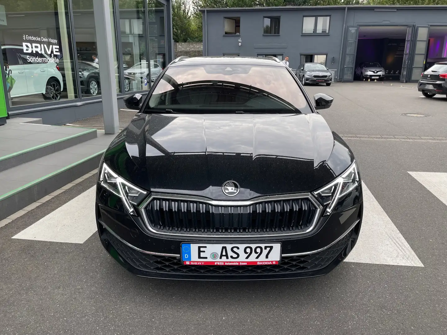 Skoda Octavia Combi 1.5 TSI mHEV DSG Exclusive Schwarz - 2