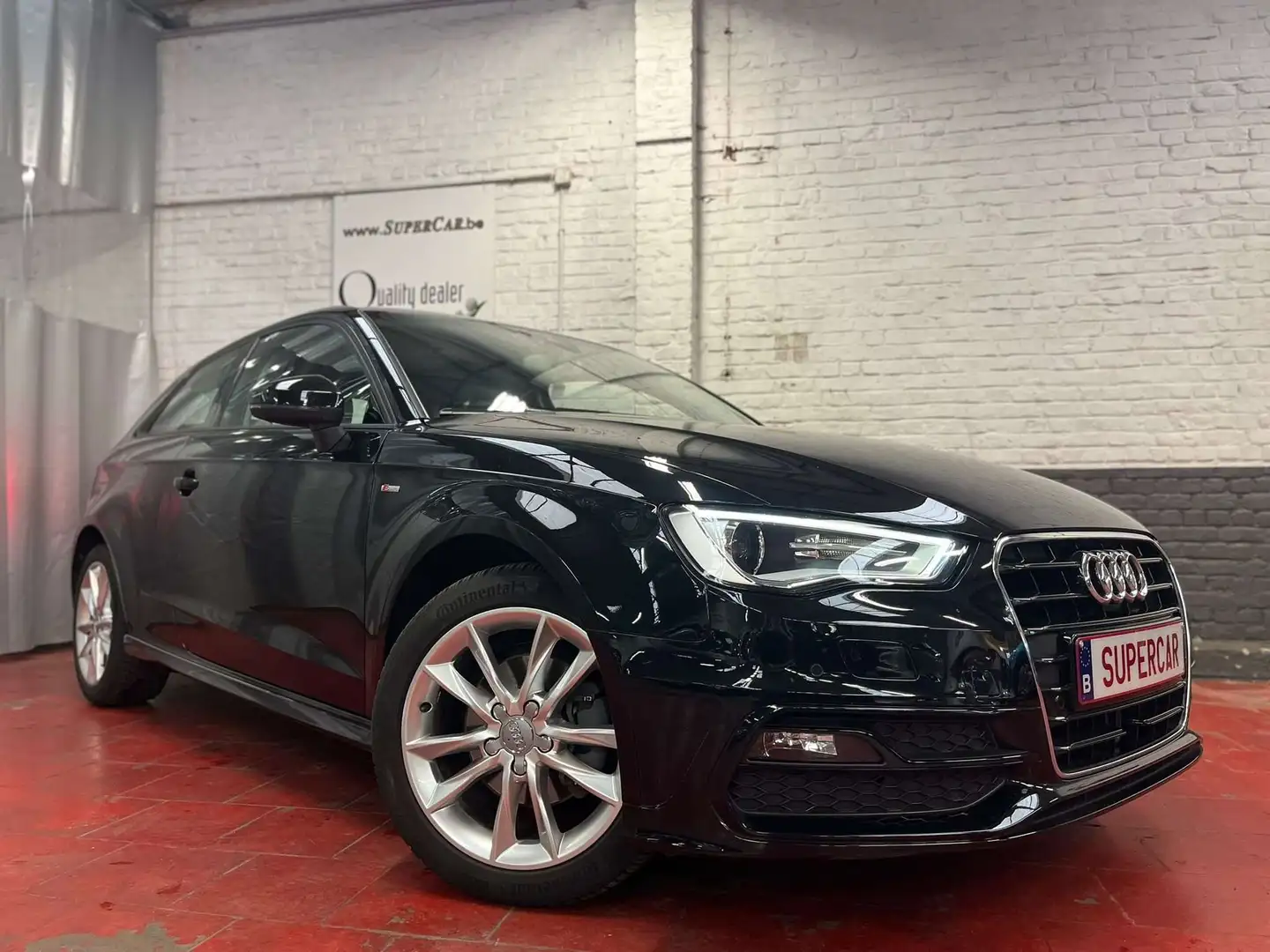 Audi A3 A3 1.4i 16v FSI S line * GPS*CRUISE * 275 X 60 * Noir - 1