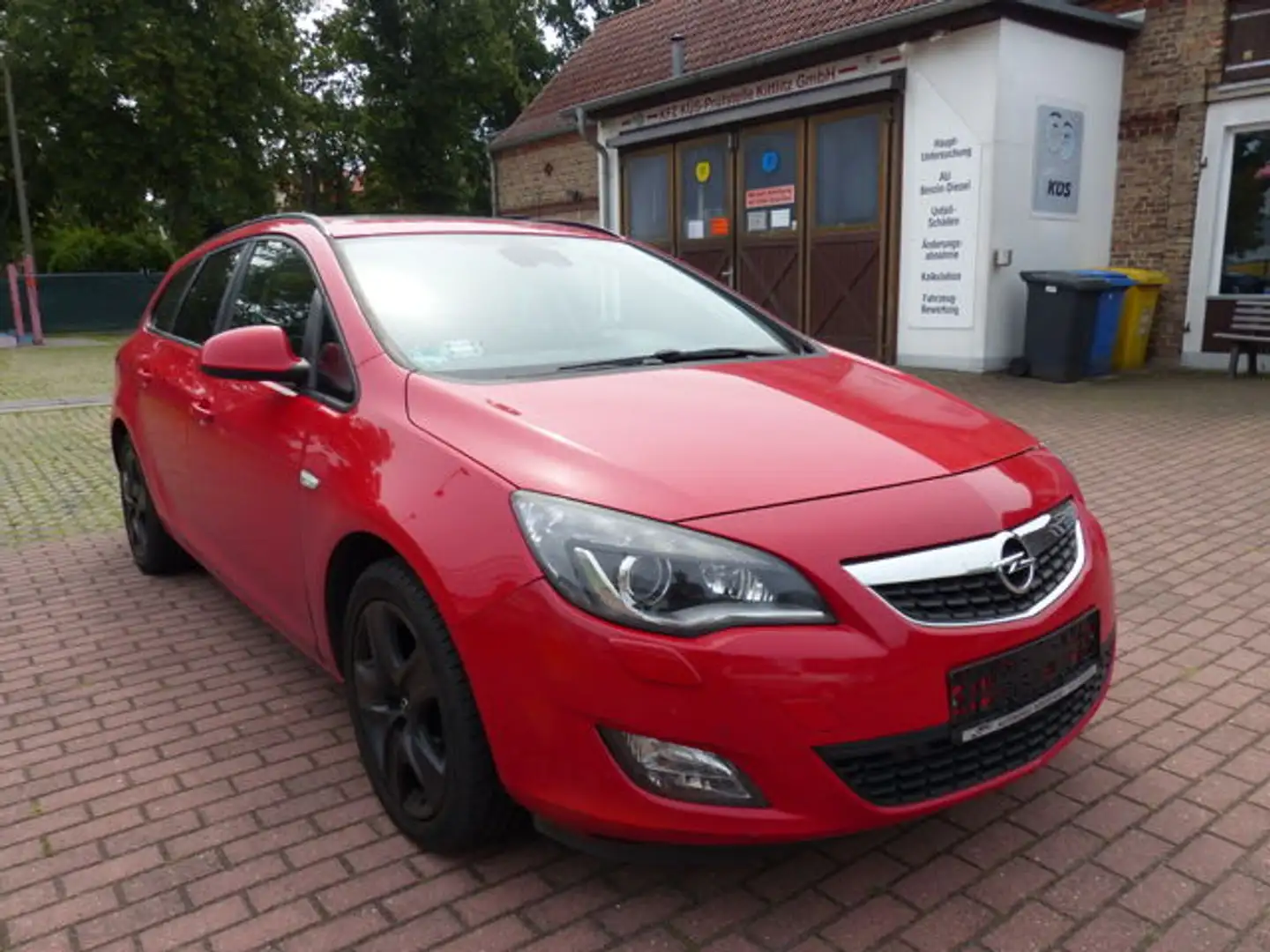 Opel Astra Caravan 1.6 Klima, Tempom. AHK , TÜV 2027 Rouge - 2