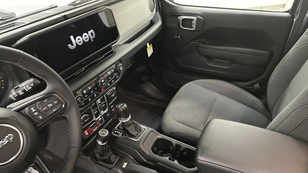 Jeep Wrangler снимка Jeep Wrangler