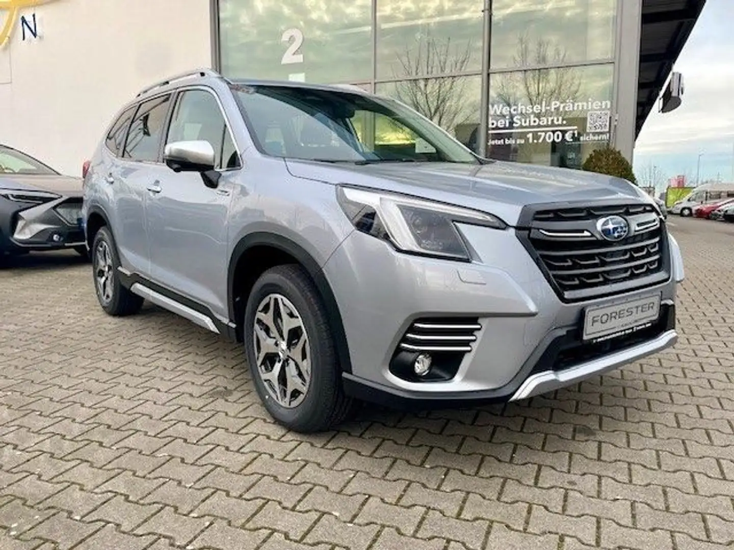 Subaru Forester 2.0ie Active Lineartronic Silver - 2