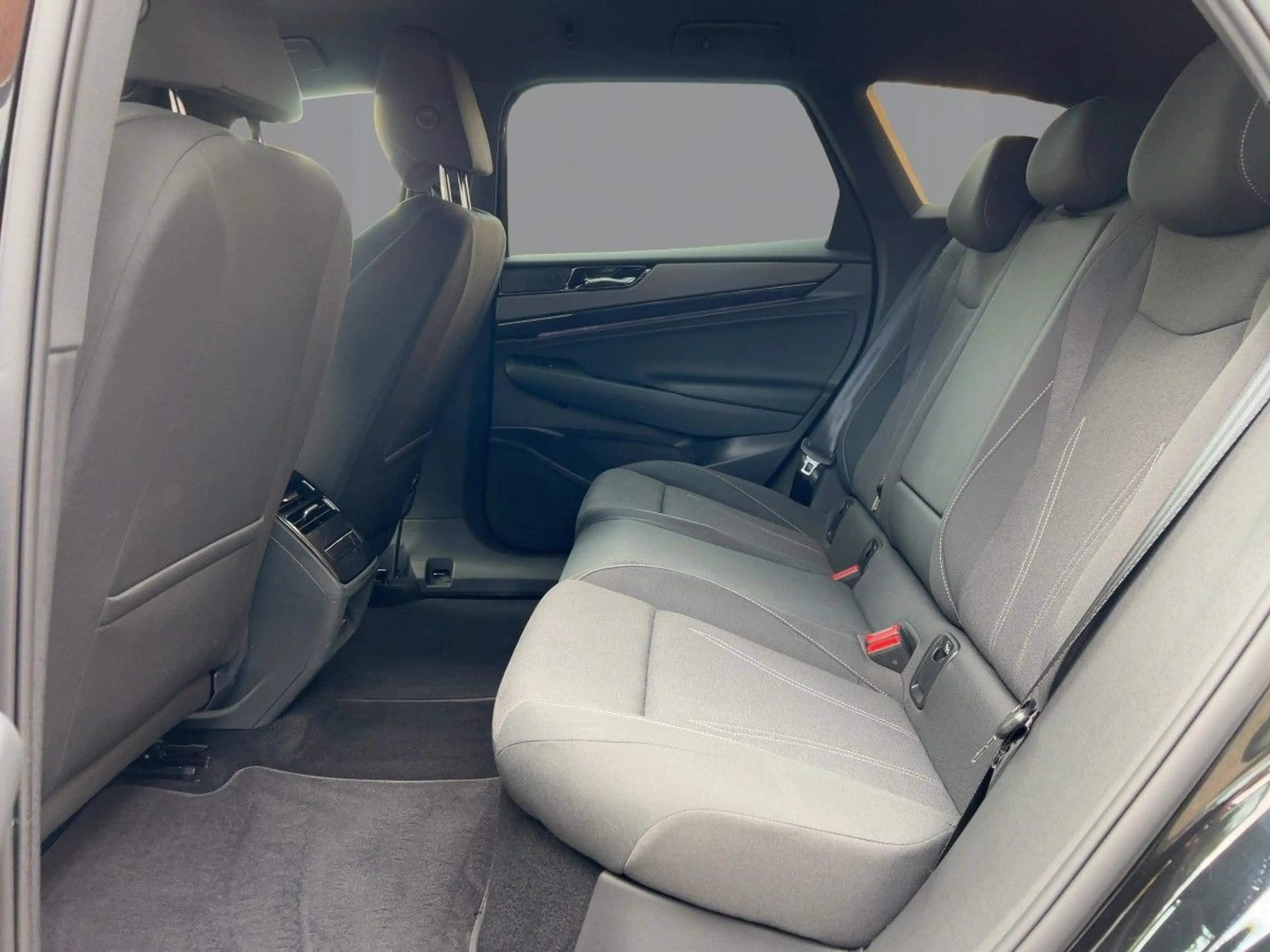 Volkswagen ID.7 Pro AHK Navi Sitzhzg — photo 10
