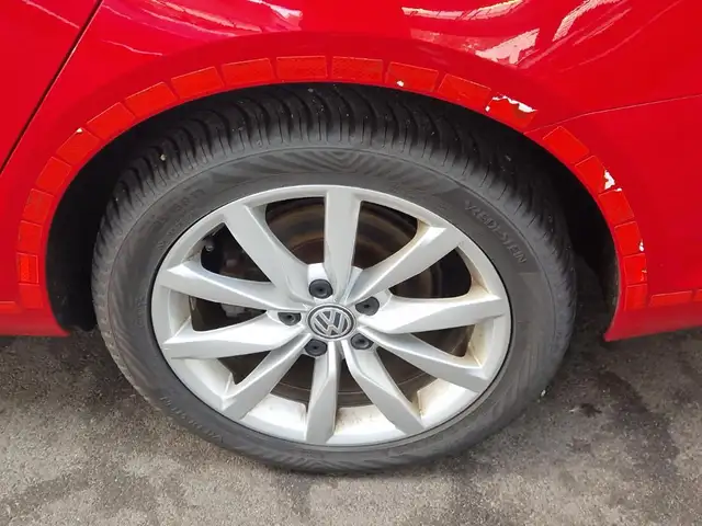 Volkswagen Golf view 9