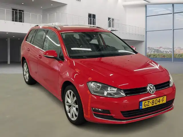Volkswagen Golf view 2