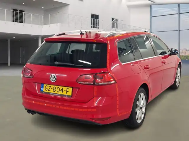Volkswagen Golf view 3