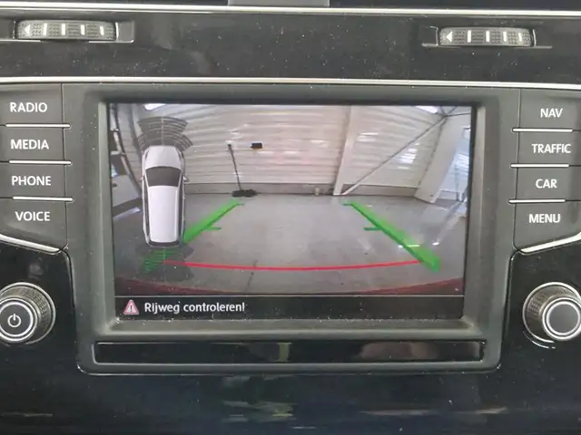 Volkswagen Golf view 12