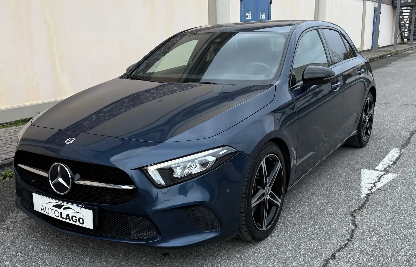 Mercedes-Benz A 180 d Sport Night edition auto Bleu - 1