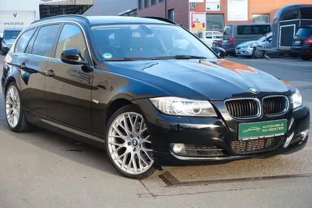 BMW 325 Touring 325d 3.0l*LCI*AUTOMATIK*NAVI*PDC*AHK*SHZ