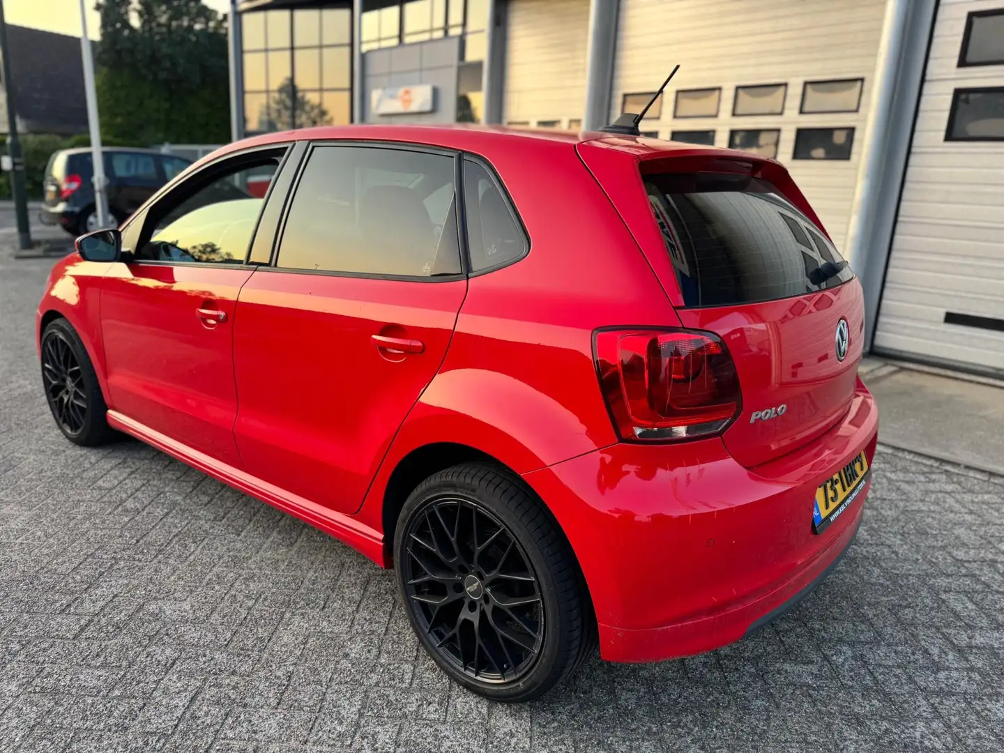 Volkswagen Polo 1.2 TDI BlueMotion Airco, Navigatie, PDC Rood - 2