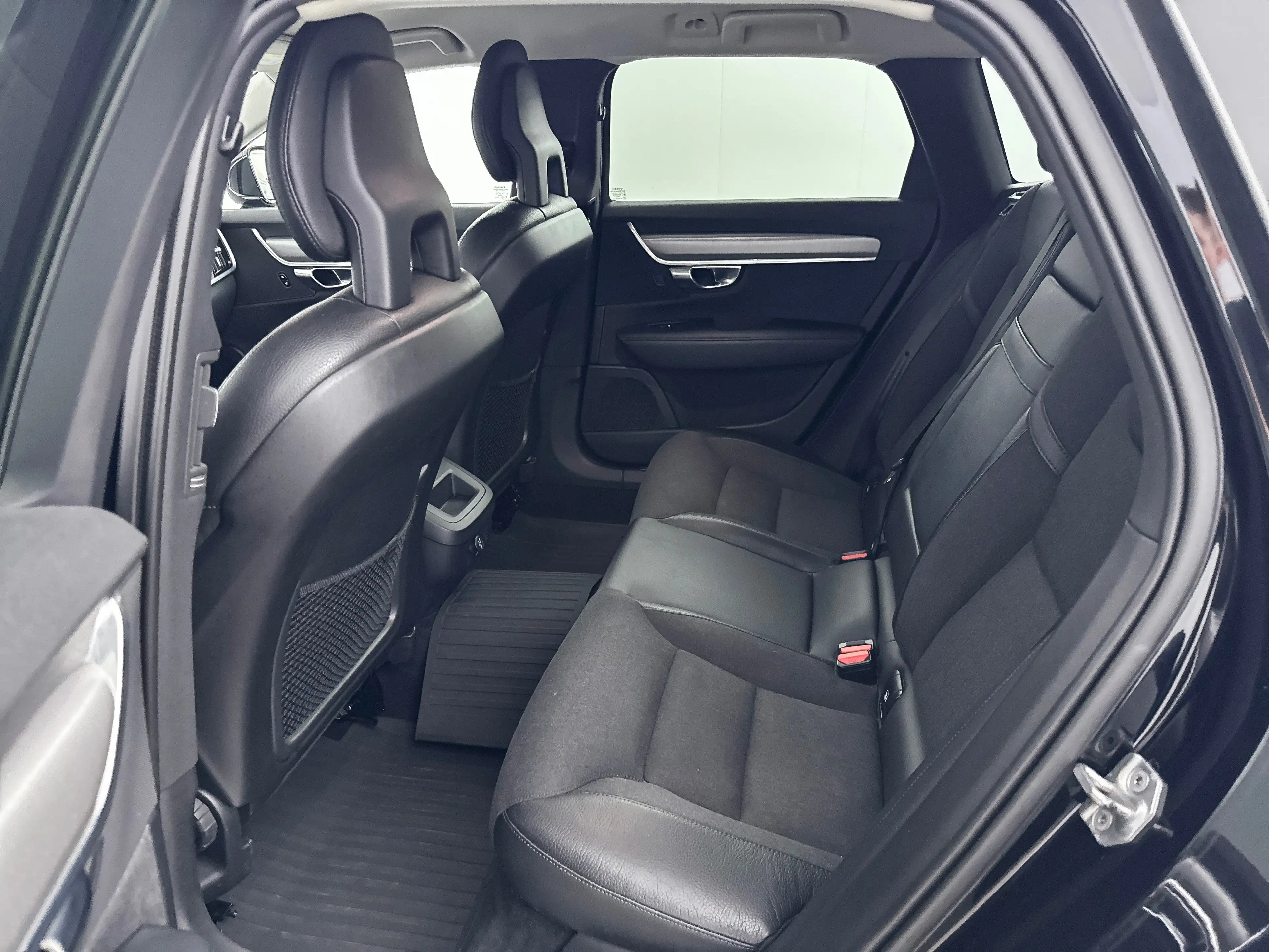 Volvo V90 T5 Momentum | 18" | Elektr. Trekhaak | Keyless | E — photo 28