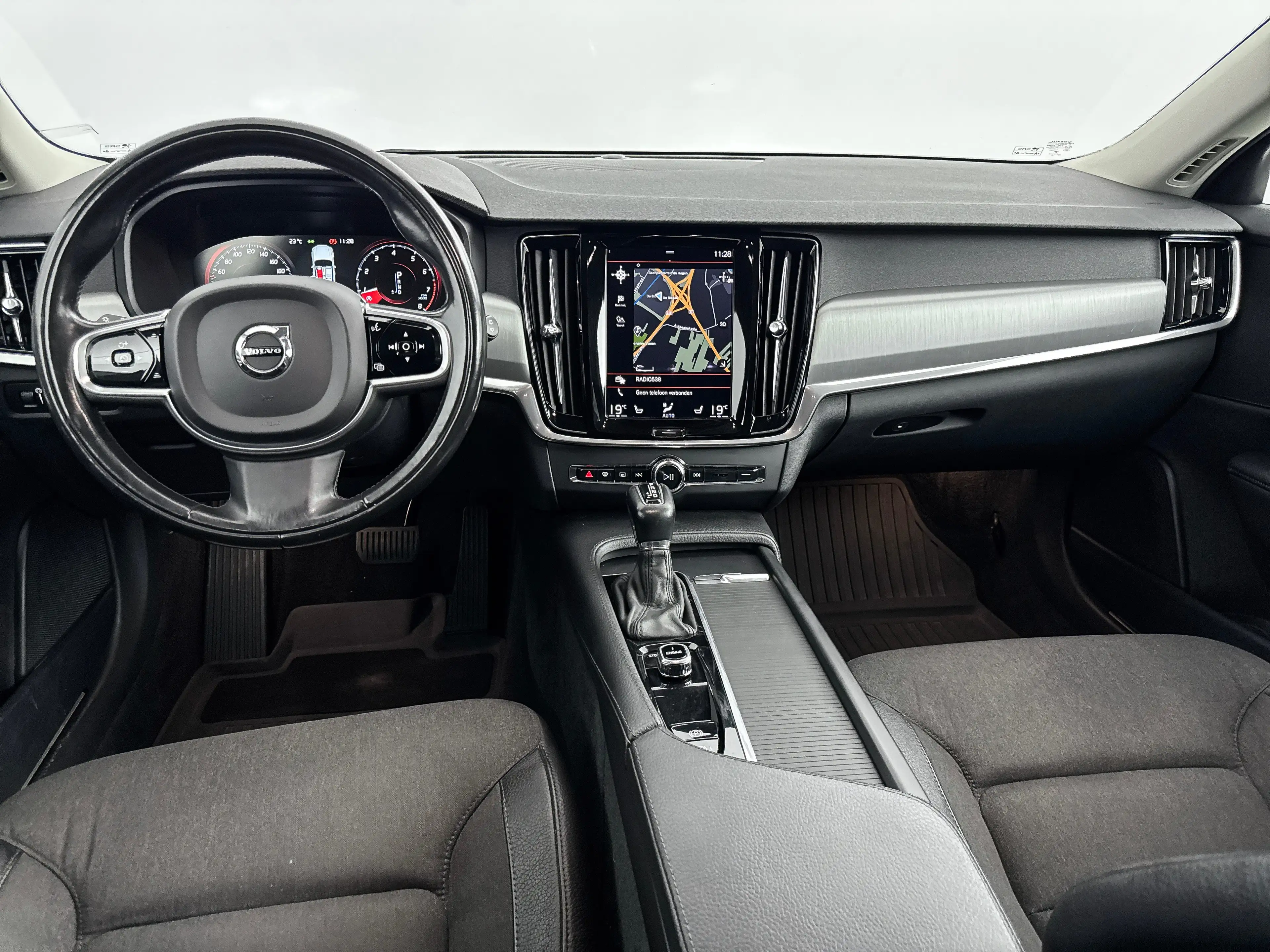 Volvo V90 T5 Momentum | 18" | Elektr. Trekhaak | Keyless | E — photo 21