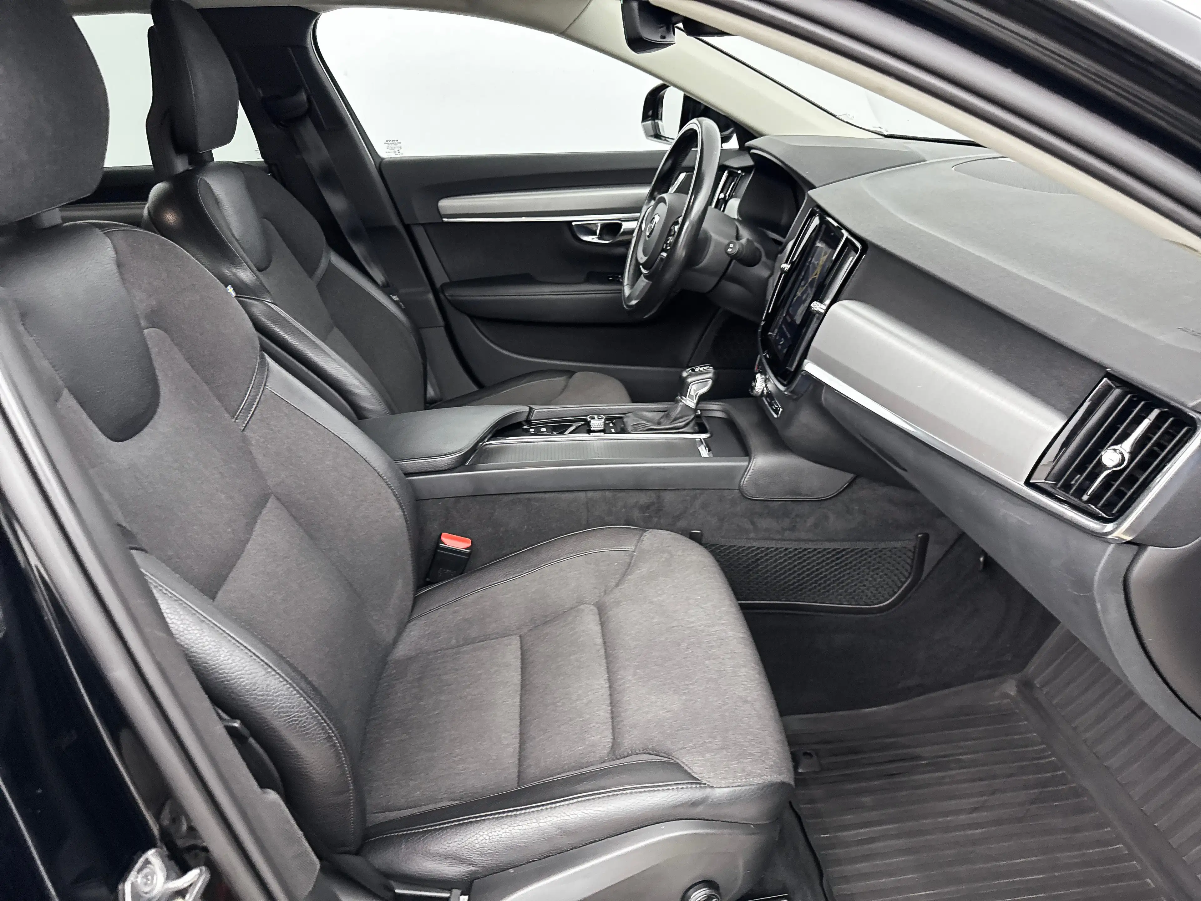Volvo V90 T5 Momentum | 18" | Elektr. Trekhaak | Keyless | E — photo 27