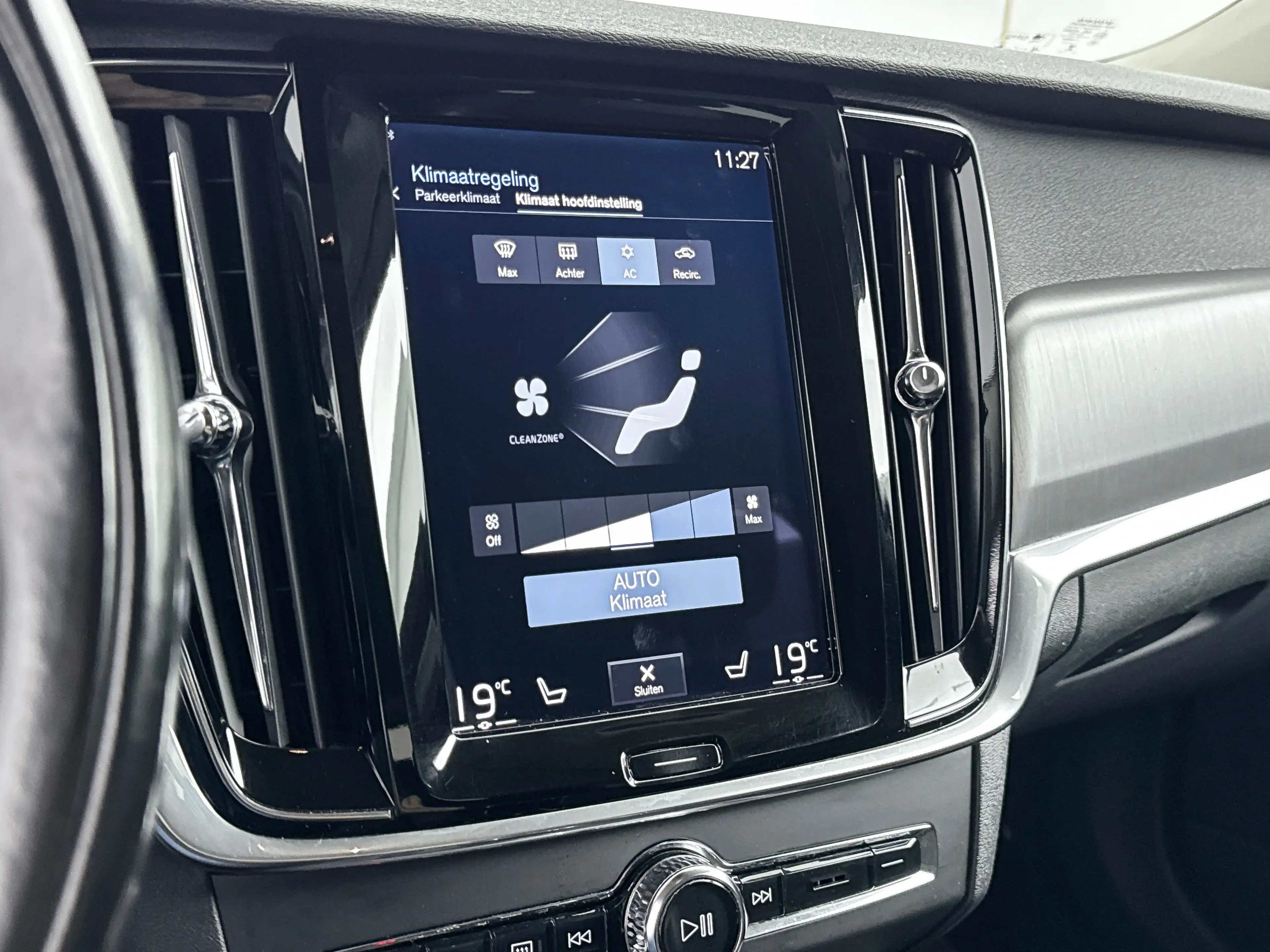 Volvo V90 T5 Momentum | 18" | Elektr. Trekhaak | Keyless | E — photo 23