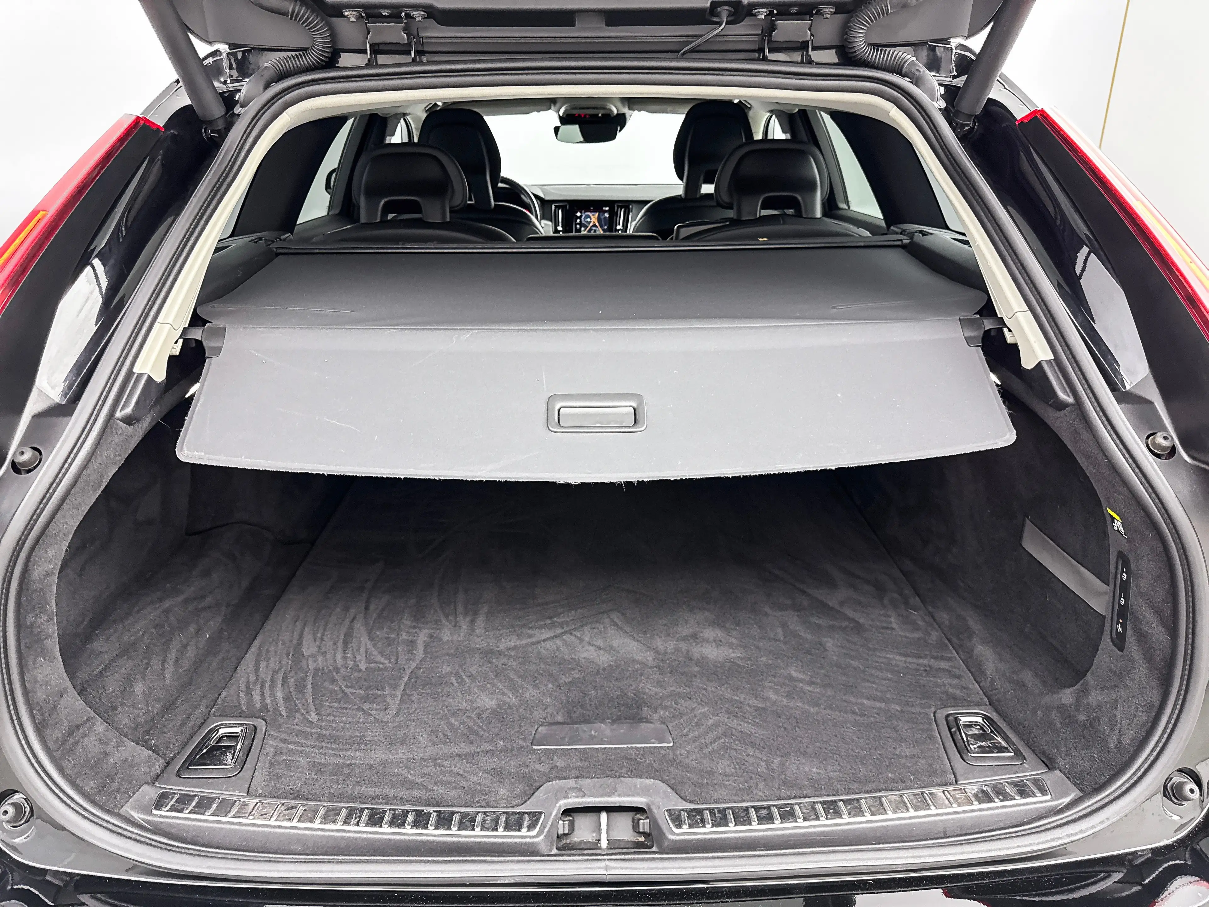 Volvo V90 T5 Momentum | 18" | Elektr. Trekhaak | Keyless | E — photo 25