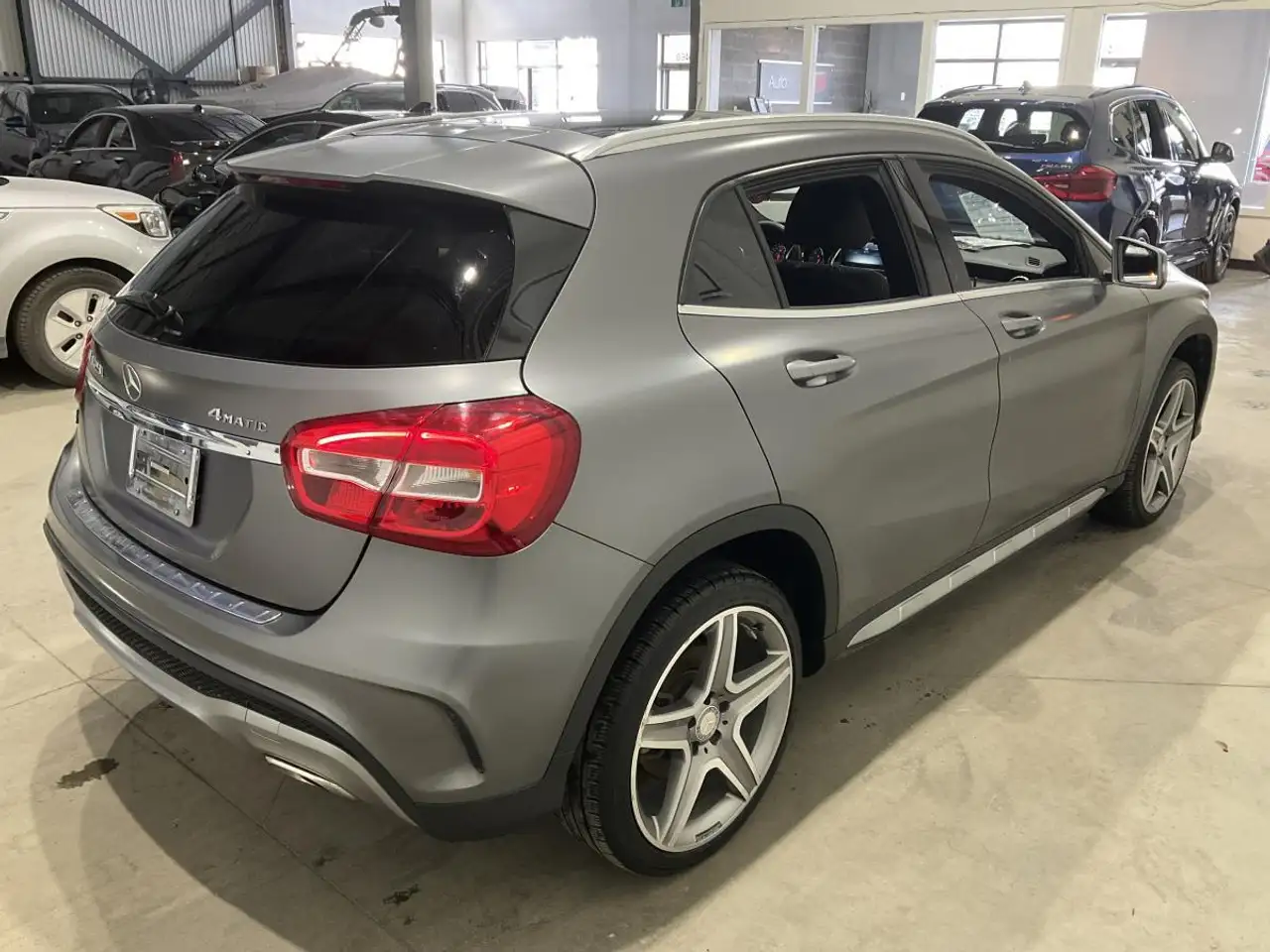 Mercedes-Benz GLA снимка Mercedes-Benz GLA